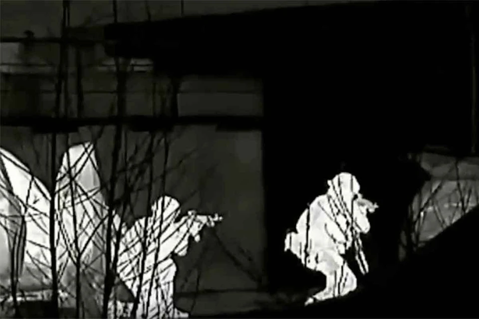 Два украинских диверсанта были остановлены пулями спецназа ФСБ России под безымянным мостом на участке железнодорожного перегона ст. Алтайская. Фото: ЦОС ФСБ