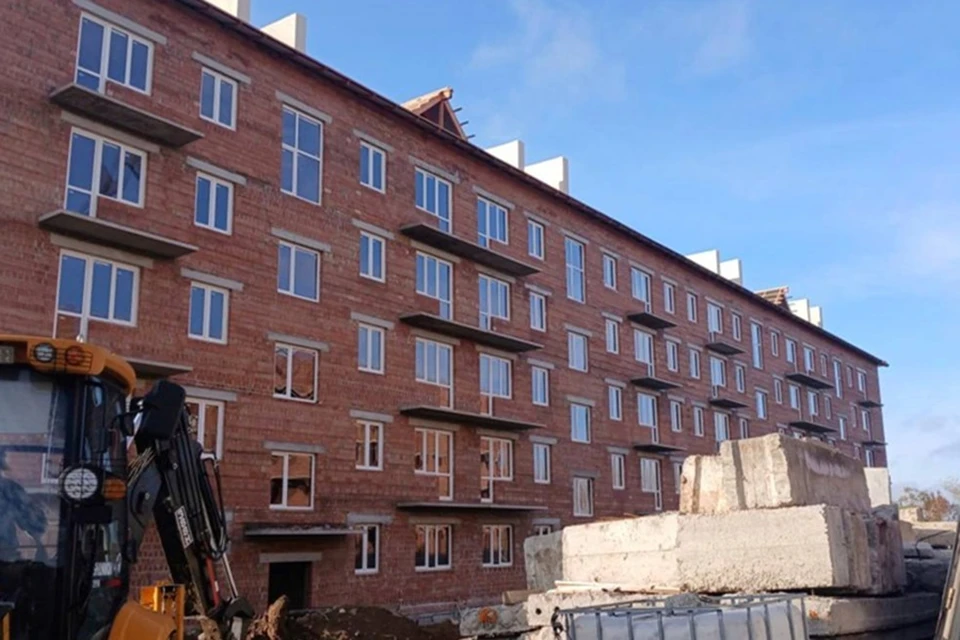 Строители Красноярского края восстанавливают дом в Мариуполе. Фото: РКС-НР