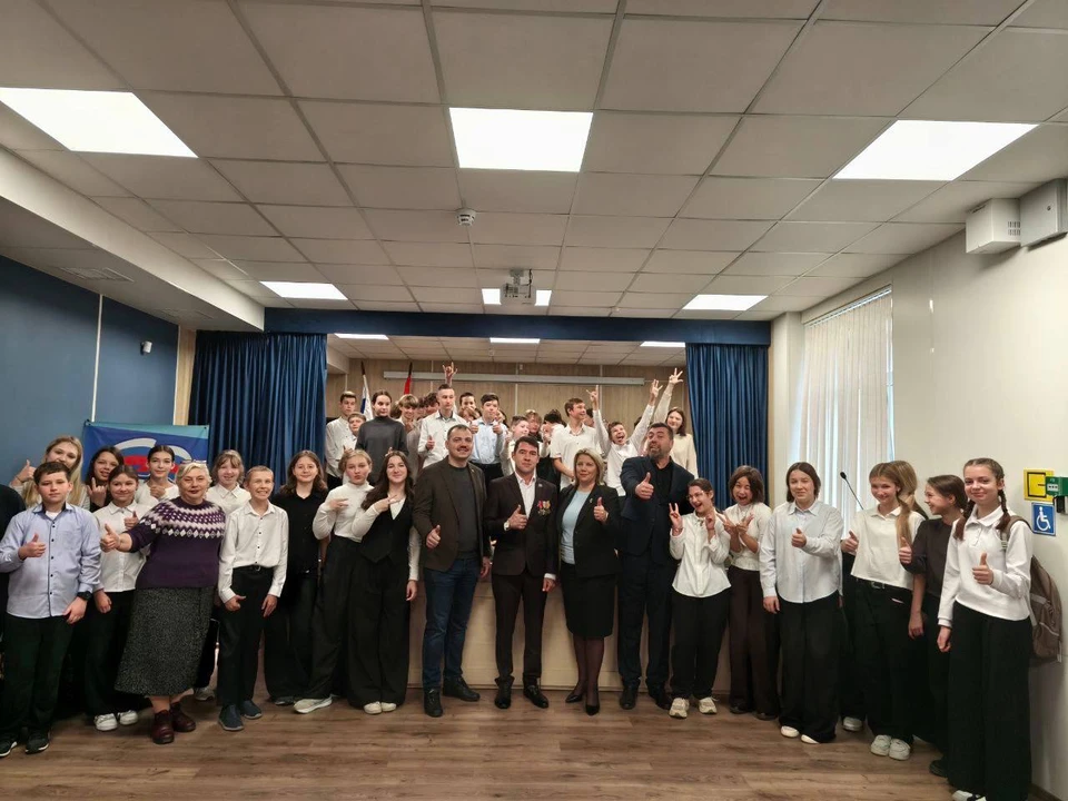 Встреча вызвала массу положительных эмоций. Фото: Севастопольское региональное отделение «Единой России»