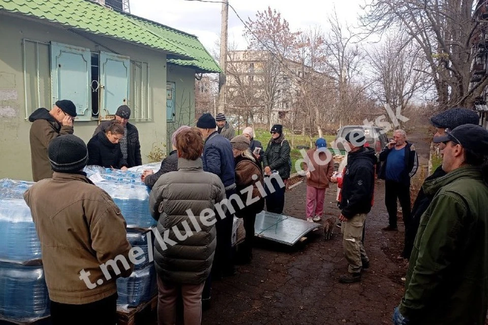 Жителям Красногоровки передали гуманитарную помощь. Фото: ТГ/Кулемзин