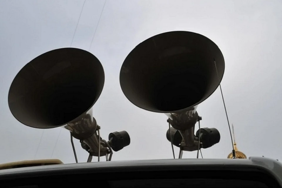 Жителей города призывают сохранять спокойствие и не поддаваться панике.