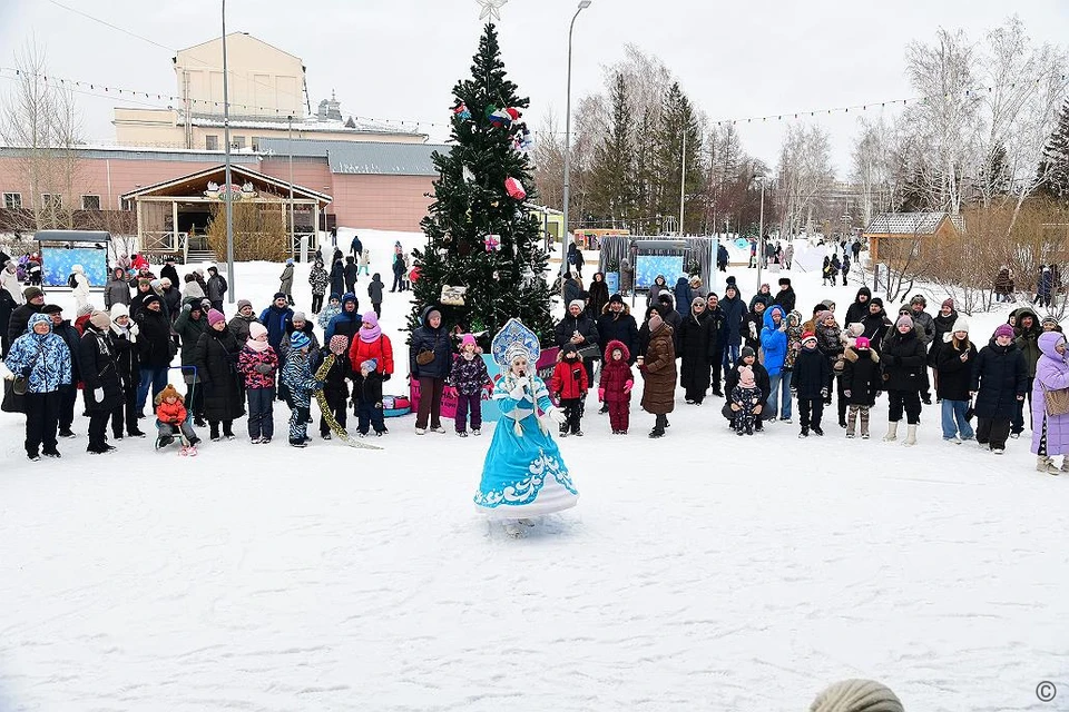 Для посетителей разместят снежный лабиринт, фотозону и декорации