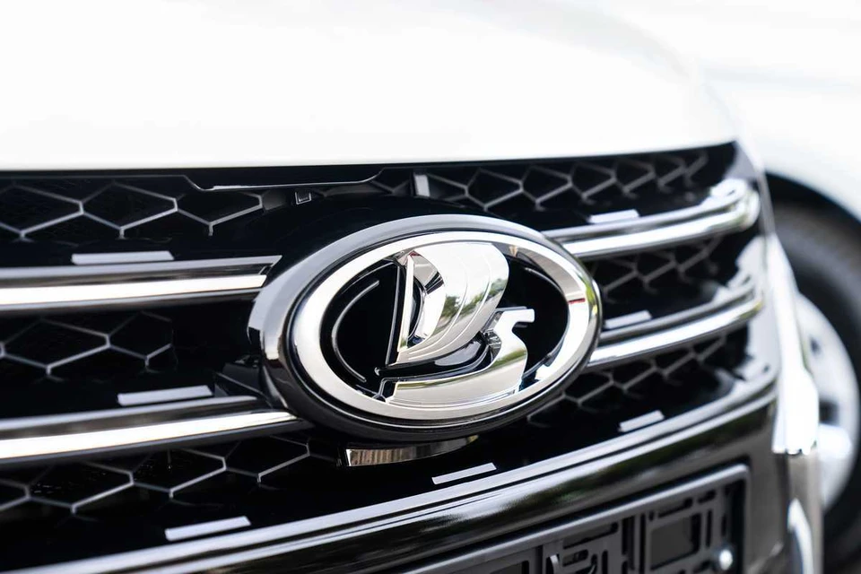 Подушки безопасности на Весту и Искру. fortton / Shutterstock.com / Fotodom