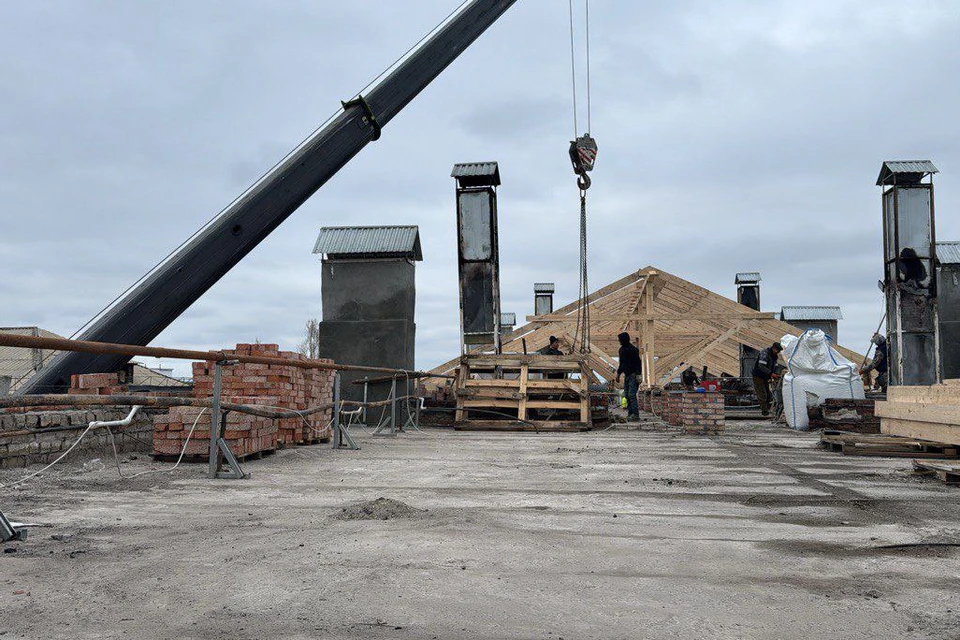 Полностью завершен демонтаж сгоревших элементов крыши. Фото: мэрия Оренбурга