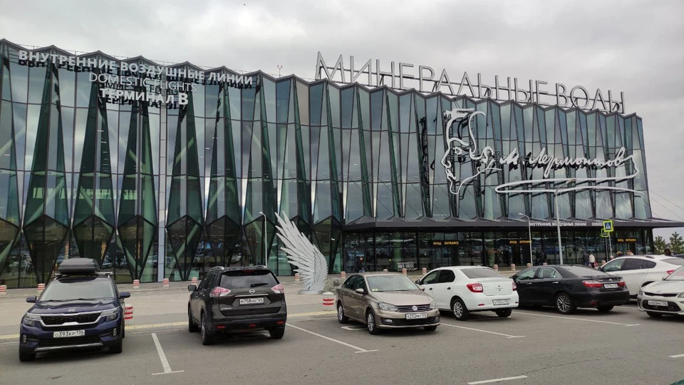 В аэропортах Ставрополья задерживается семь рейсов