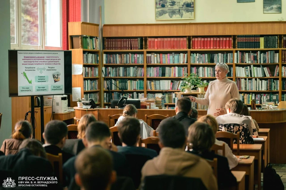 Занятия проводят опытные преподаватели. Фото: Пресс-служба КФУ им. В. И. Вернадского