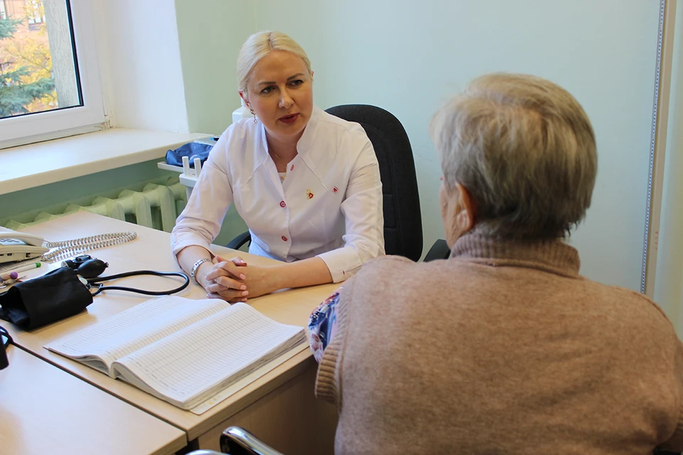 Специалисты призывают проходить диспансеризацию раз в год.