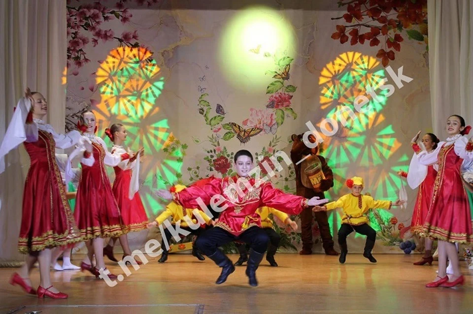 В Донецке прошли тематические мероприятия ко Дню Матери. Фото: ТГ/Кулемзин