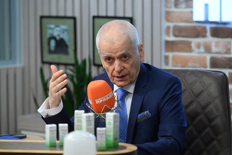 ВИЧ уже не приговор: Геннадий Онищенко рассказал, как люди с заболеванием создают семьи и рожают здоровых детей