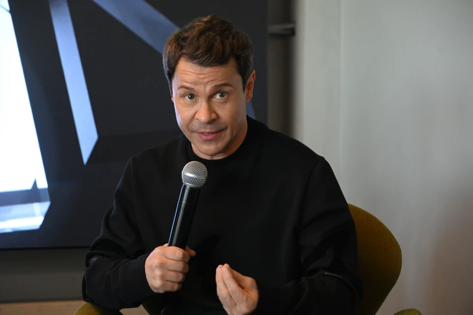 В Таганроге разбилась статуя, посвященная актеру Павлу Деревянко