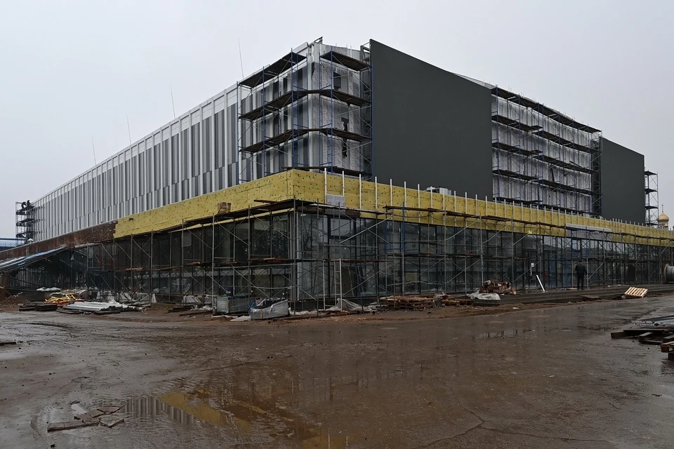 Основные усилия сейчас сосредоточены на отделке фасада здания. Фото: vk.com/medzhitov