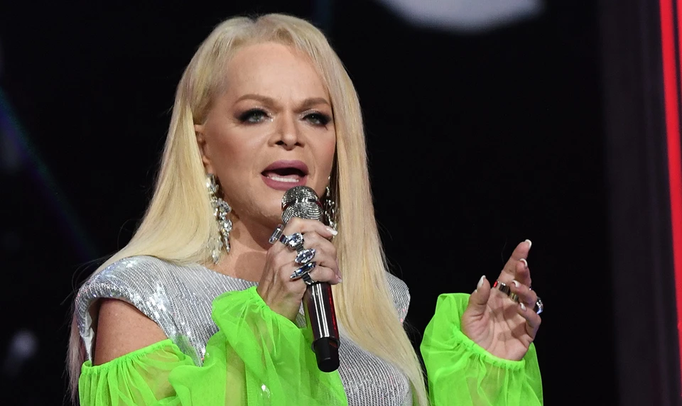 Лариса Долина