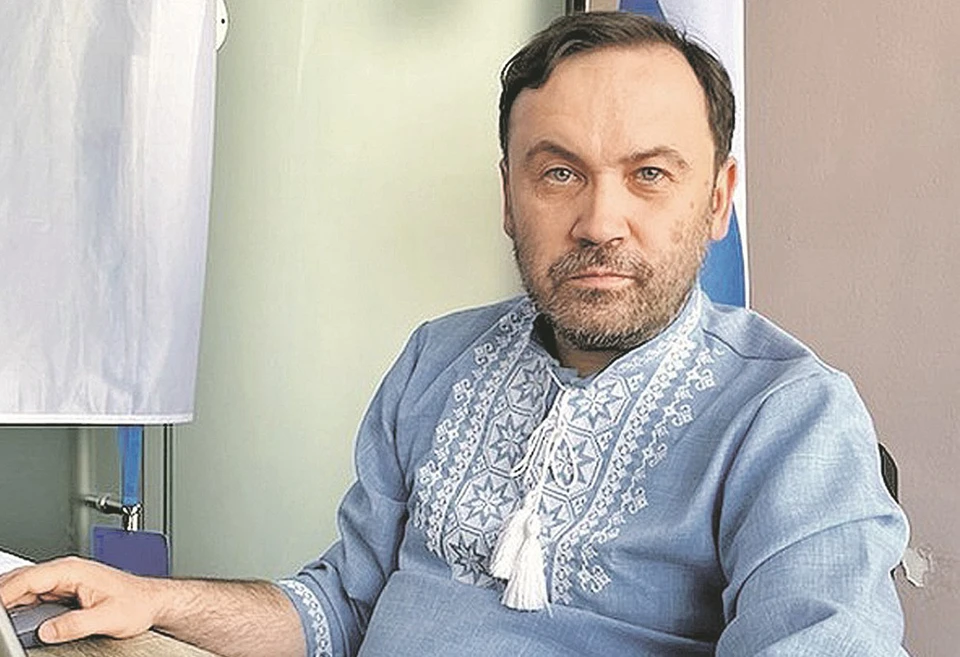 Экс-депутат Госдумы Илья Пономарев внесен в России в реестр иноагентов, включен в перечень террористов и экстремистов.