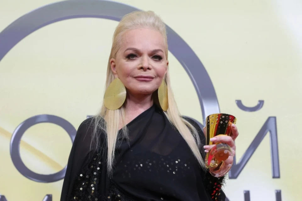 Верховный суд намерен привлечь дочь и внучку Долиной к спору о квартире