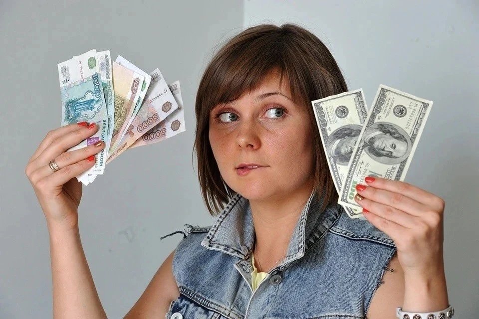 Финансист Шнейдерман: рекордный курс рубля имеет четыре причины