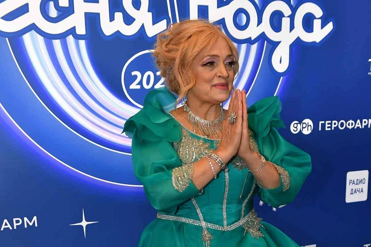 «Встретимся в других новогодних эфирах!»: стало известно, почему Надежда Кадышева не приехала на «Песню года»