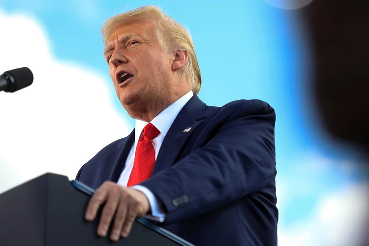 Качели Трампа застыли на стороне России: размазал Зеленского и Европу в небывало резком интервью