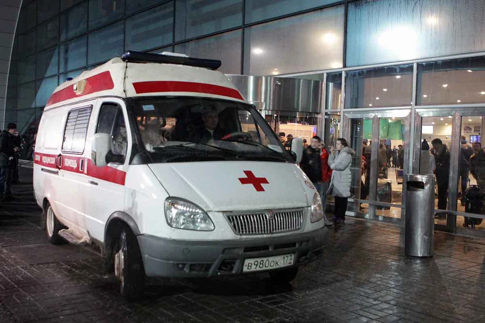 На борту самолета, который совершал полет из Абакана в столицу РФ Москву, произошло ЧП.