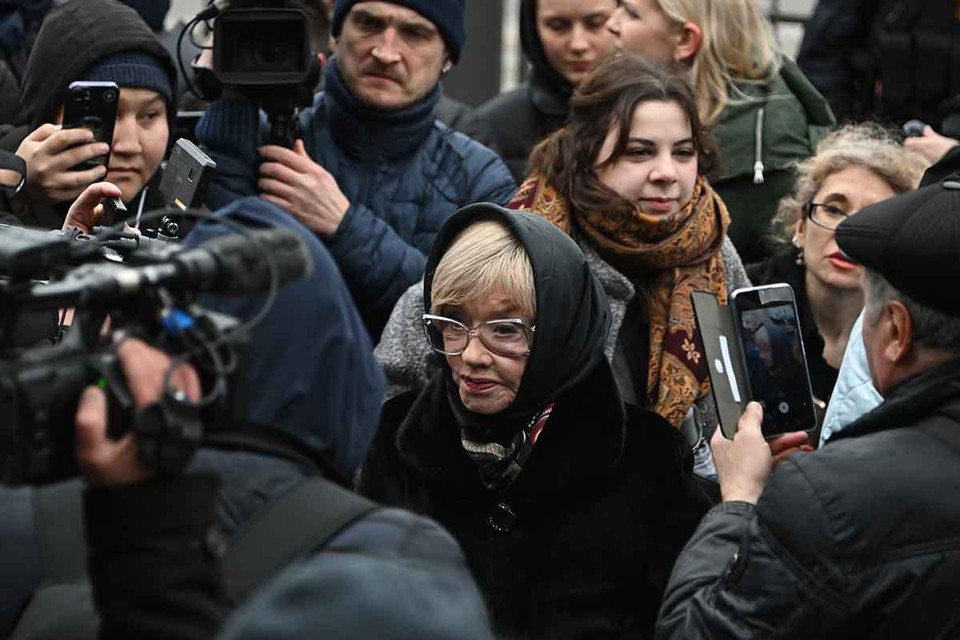 Вера Алентова умерла на похоронах Анатолия Лобоцкого, Долину выселили из квартиры: главные события шоу-бизнеса