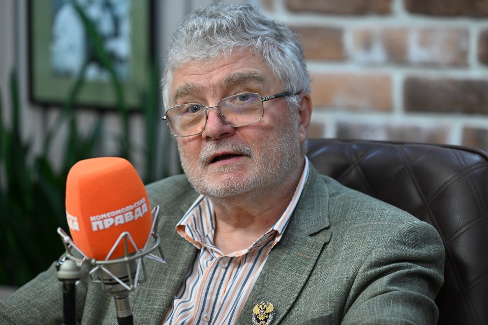 Юрий Поляков: Мой новый герой  влюбленный дедушка, ну а Совдетство пусть подрастет