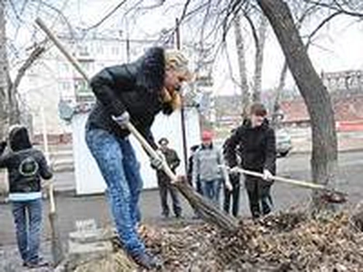 На субботнике иркутяне собрали десятки тонн мусора