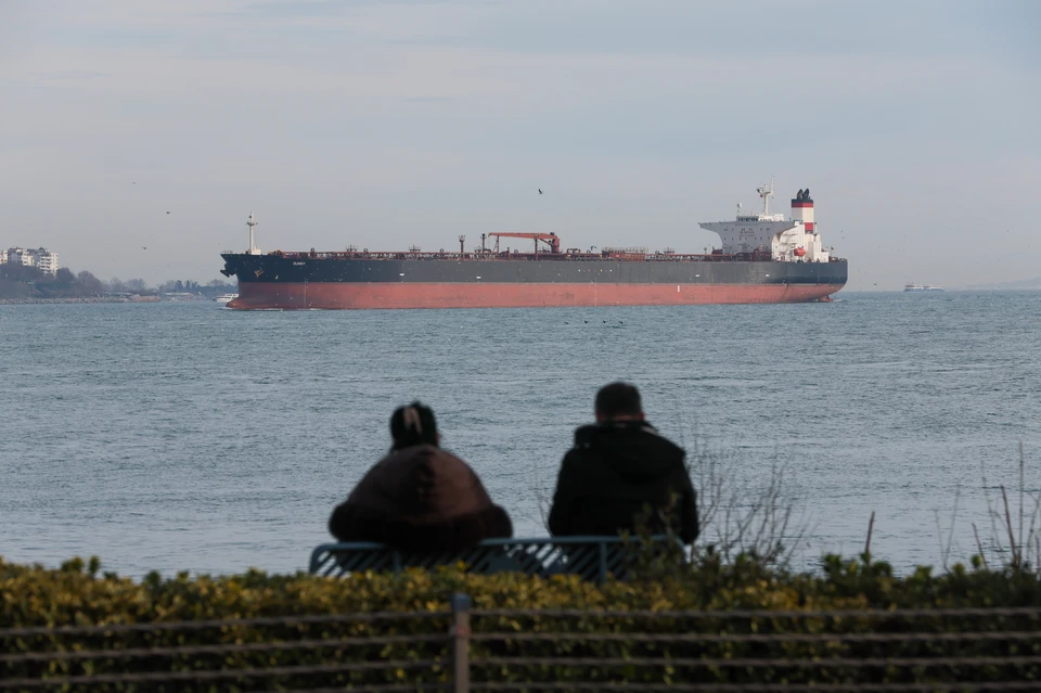 Цены на нефть Brent и WTI взлетели более чем на 5% после заявления Трампа об операции против Ирана