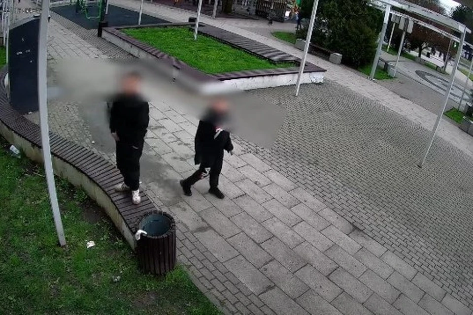 Подростки сломали камеры наблюдения в сквере Ставрополя. Фото: соцсети мэра Ставрополя