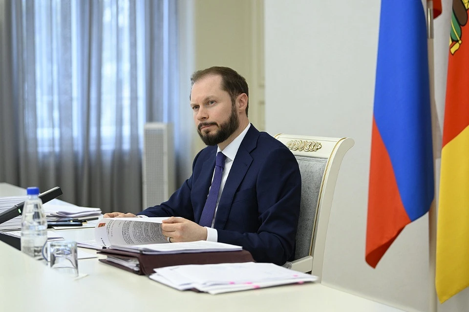 Руководитель области поставил задачу оперативно оценить состояние воинских захоронений. Фото: ПТО