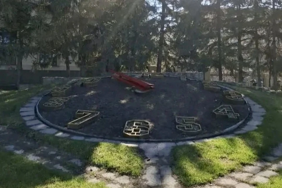 Летом клумбу украсят тысячи бегоний и подсветка. Фото: пресс-служба мэрии Новосибирска.