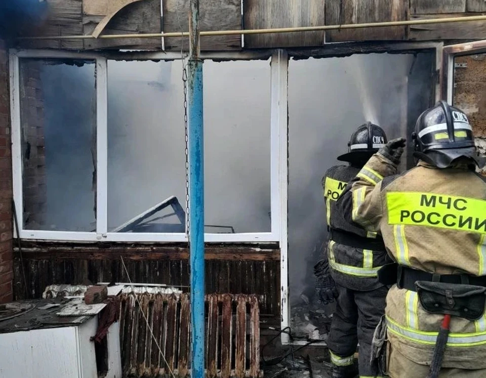 Площадь пожара составила 50 квадратных метров. Фото - МЧС Запорожской области