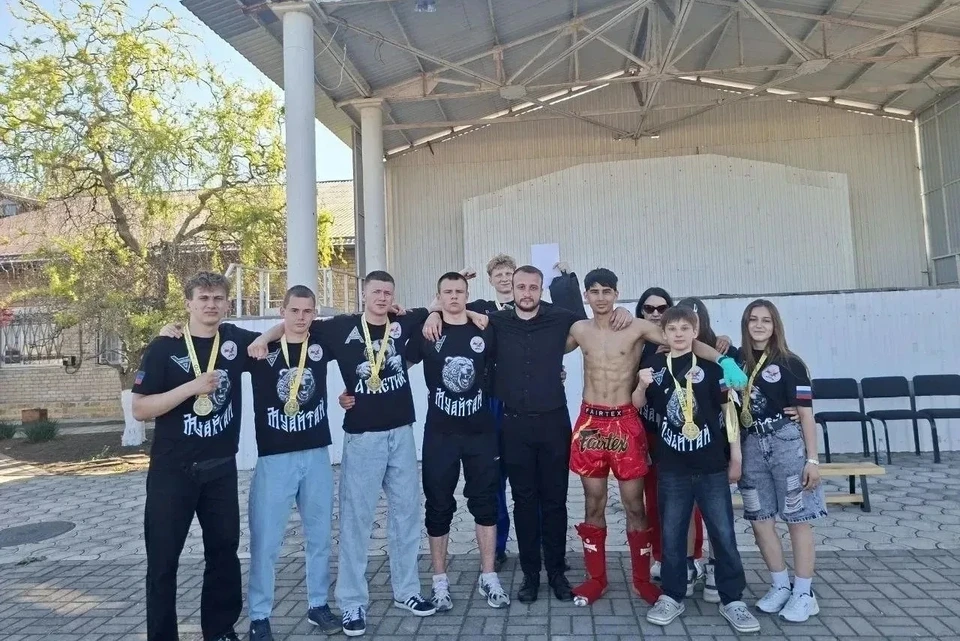 Мариуполь представляли 13 воспитанников спортивной школы «Атлетик» под руководством тренеров Владимира Казанцева и Дмитрия Топузова. Фото: Администрация Мариуполя