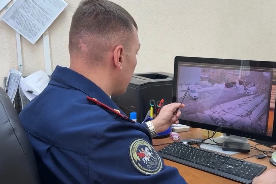 Следователи выясняют обстоятельства гибели подростка.