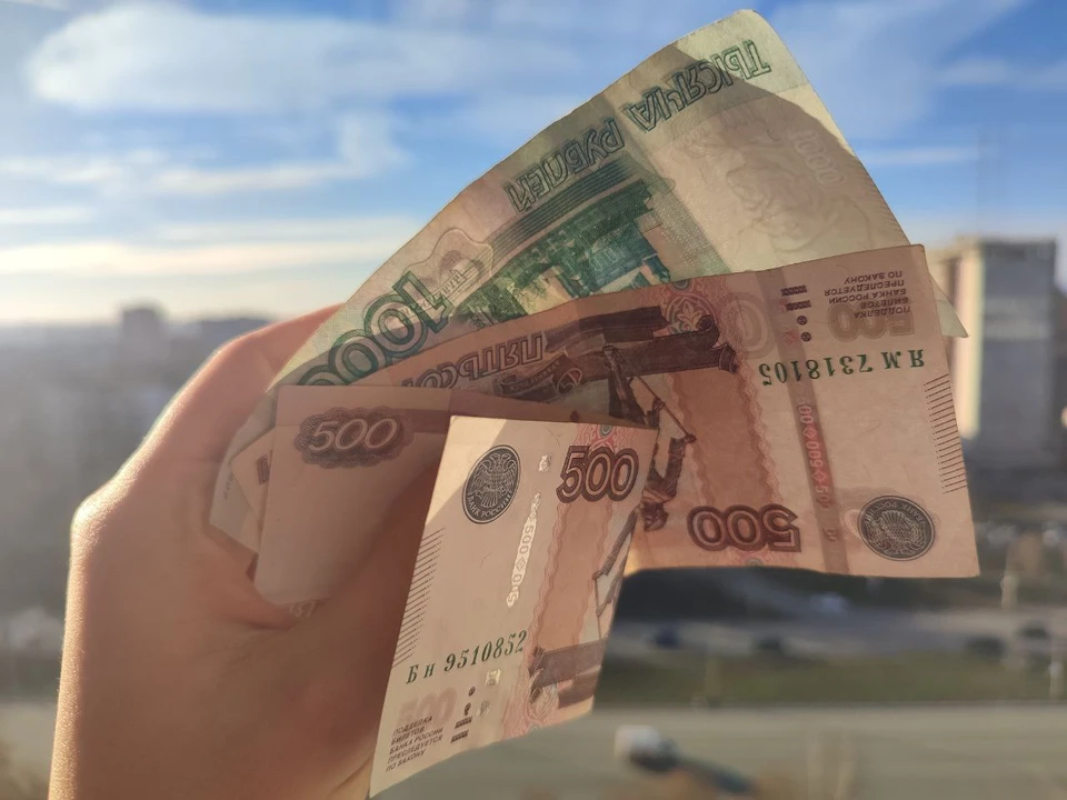 ешевле на 4,5–23% стали свежие огурцы, помидоры, сладкий перец, чеснок и лук, а также яйца, бананы, лимоны и апельсины