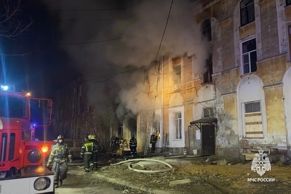 Пришлось эвакуировать всех жильцов.