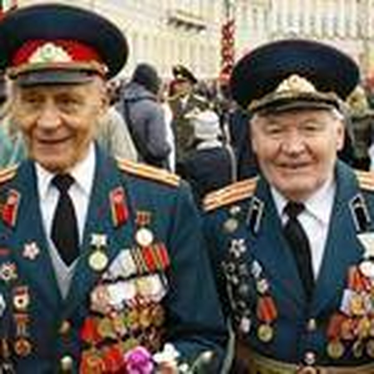 В Омске осталось более трех тысяч фронтовиков. В честь 65-летия Победы  «Комсомолка» берет на себя почетную обязанность назвать их всех поименно.  Чтобы знали и помнили имена Победителей. - KP.RU