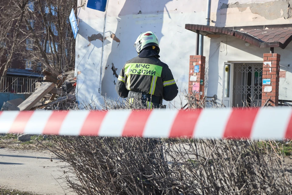 Тело ребенка извлекли из-под завалов в доме в Липецке, где случился пожар