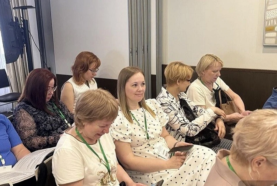 Проблему социального сиротства обсуждают в Екатеринбурге. Фото: Департамент информполитики Свердловской области