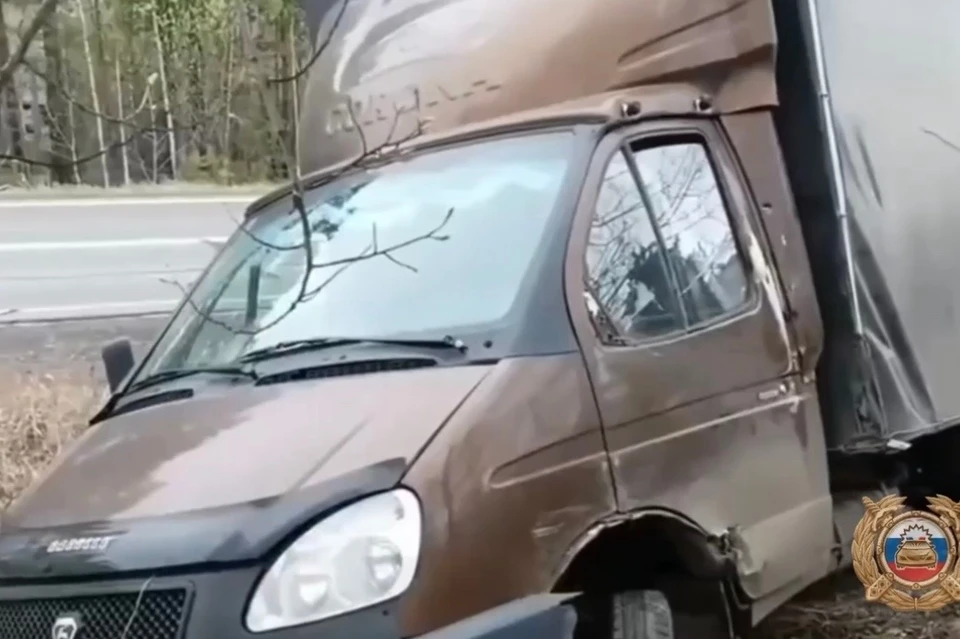 На трассе столкнулись ГАЗель и УАЗ.