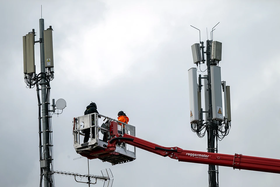 Частоты для сетей 5G, которые чиновники и операторы пытаются согласовать лет 7-8, могут быть выделены уже в июне. Фото: dpa/ТАСС