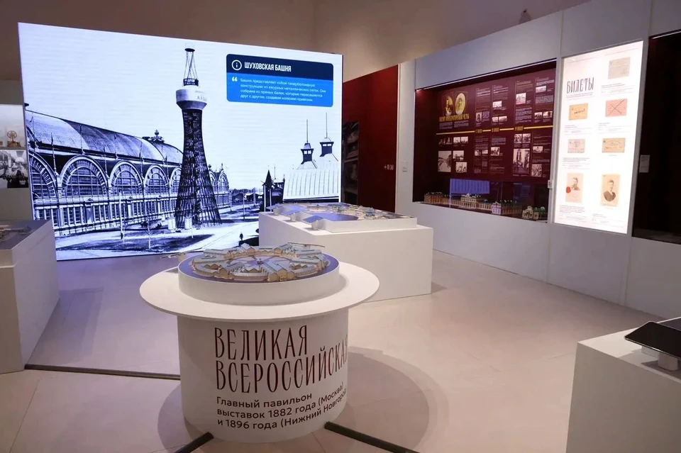 Выставка собрала более 100 подлинных экспонатов.