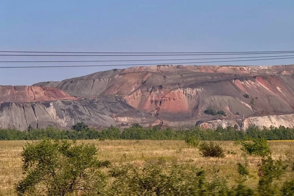 На территории Донбасса насчитывается около 600 терриконов