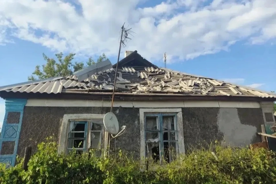 ВСУ ударили по легковушке в Северодонецке и по дому в Кировском округе. ФОТО: АГ ЛНР