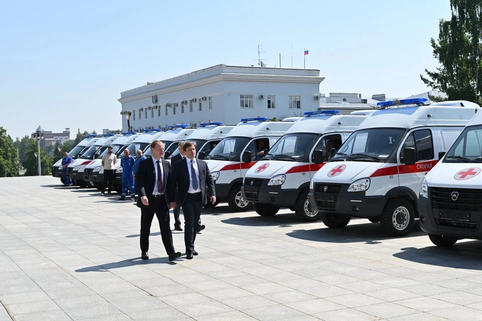 Ключи вручил губернатор
