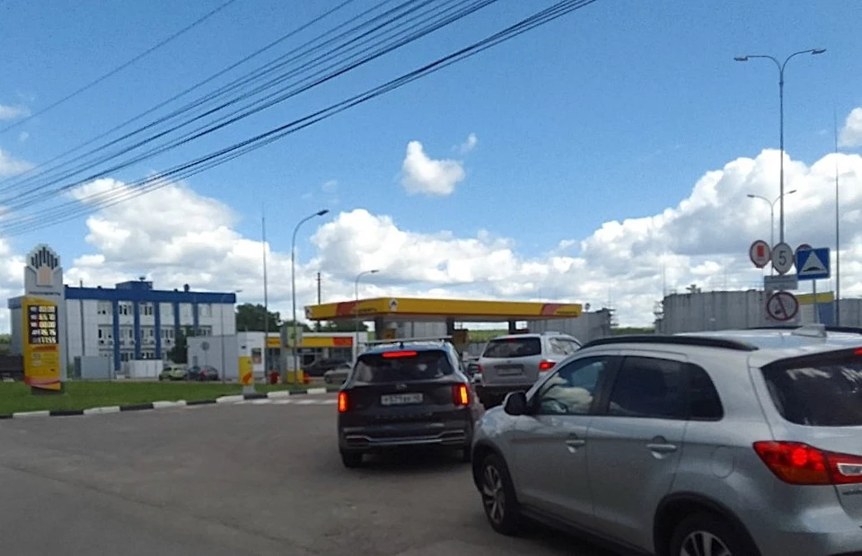 В Калужской области продажи бензина выросли в полтора раза из-за ажиотажа.
