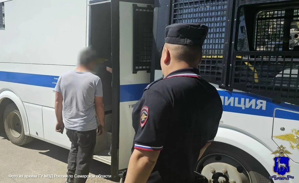 По его словам, в тот момент он был пьян и действовал из хулиганских побуждений