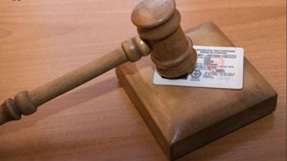 Мужчина сел за руль пьяным и попал под уголовную статью.