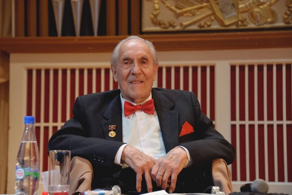 Легендарный концертмейстер из Донецка Станислав Савари отметил 92-летие. Фото: Минкультуры ДНР