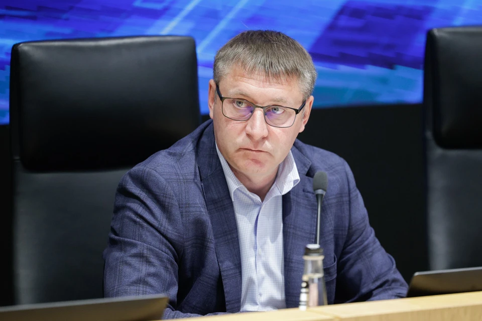 Александр Шуваев поручил расширить сетку вакансий для студотрядов в Старом Осколе
