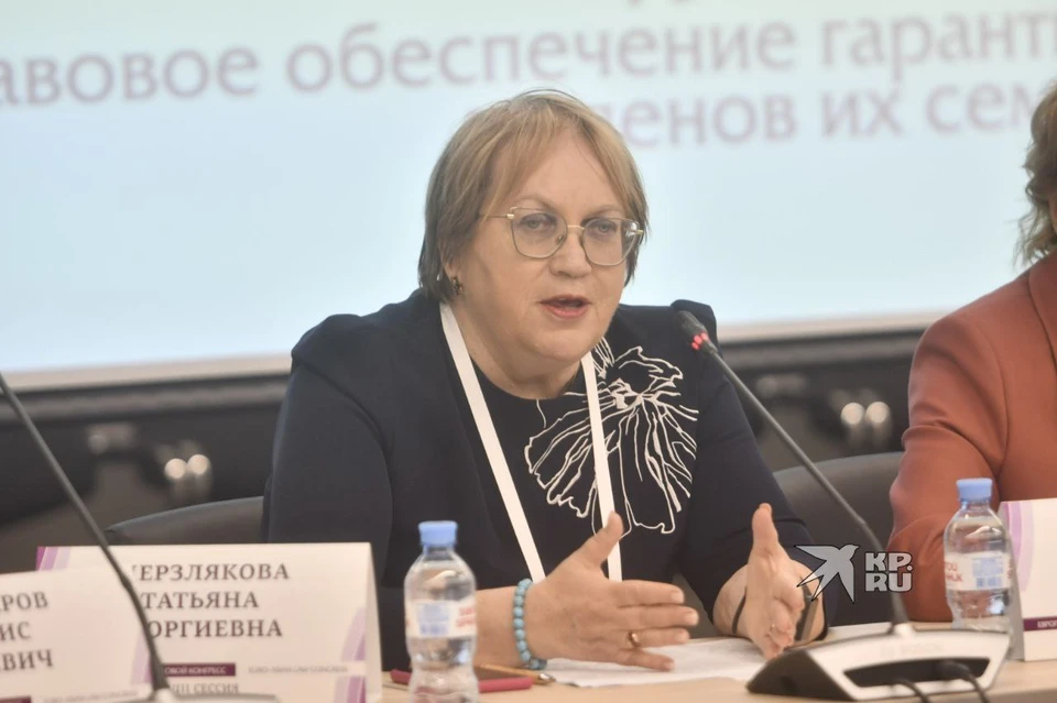 Татьяна Мерзлякова подала ходатайство о продлении бойцу отпуска на 15 дней, а ему его продлили до конца месяца