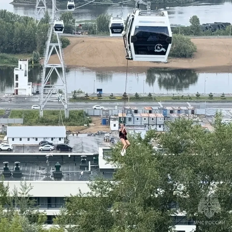 Ростехнадзор проверяет нижегородскую канатку после внезапной остановки.